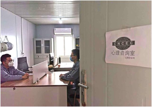 搭建干部群众连心桥,党群连心筑防线