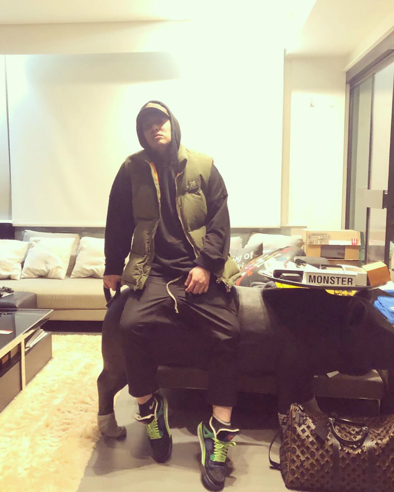 鹿晗上脚足球鞋,鹿晗创造营上脚dunk