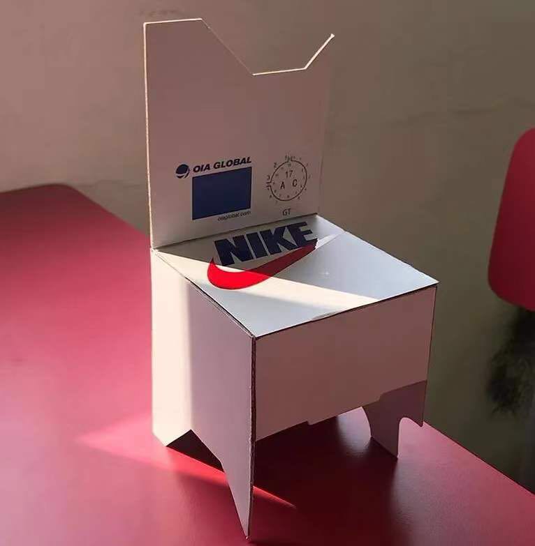 当弟弟们还在排队抢鞋的时候，*靠我**着这些千元鞋盒甩他们十年