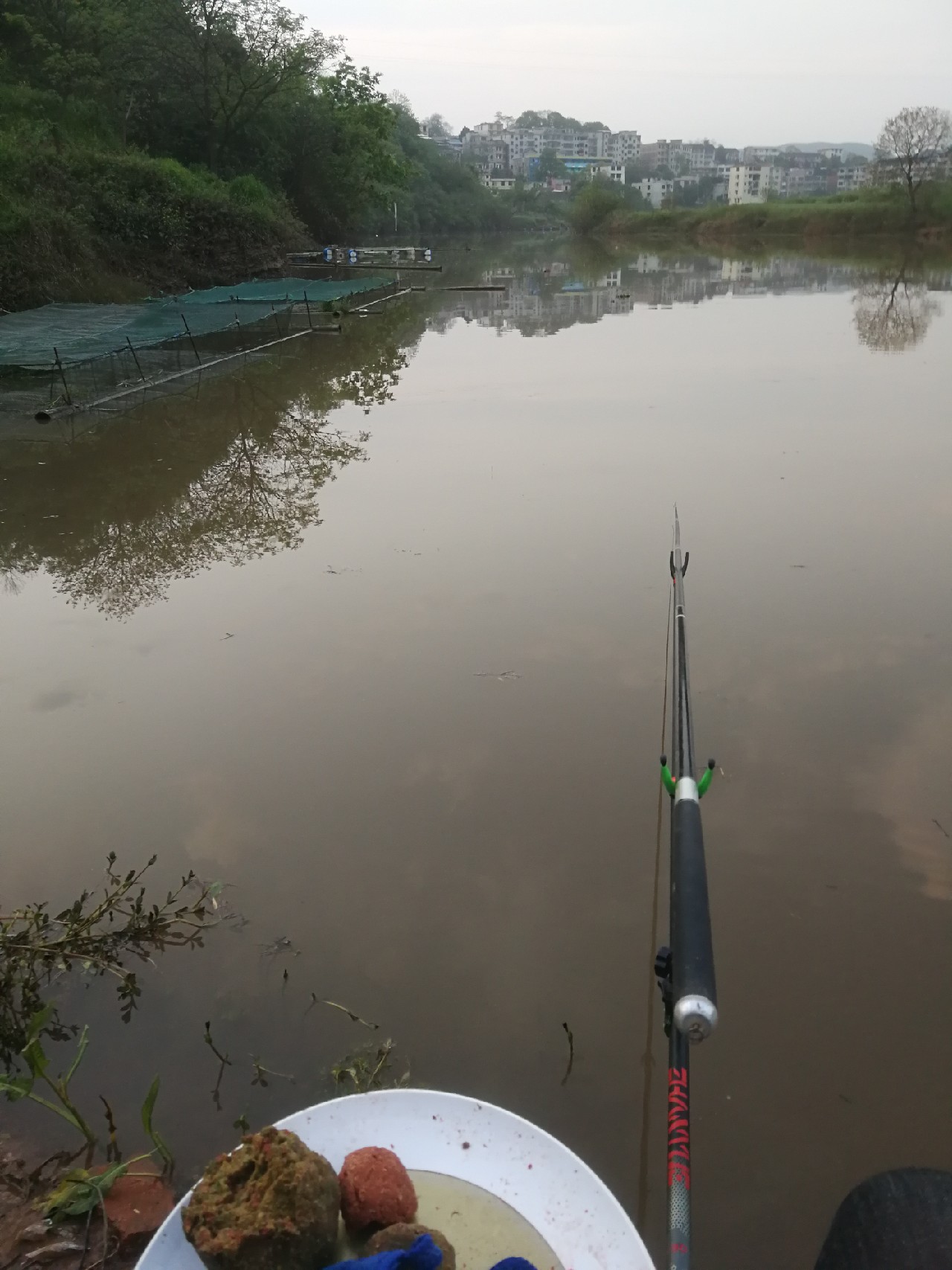 单枪匹马不如跟随大师脚步，爆桶小小过把瘾