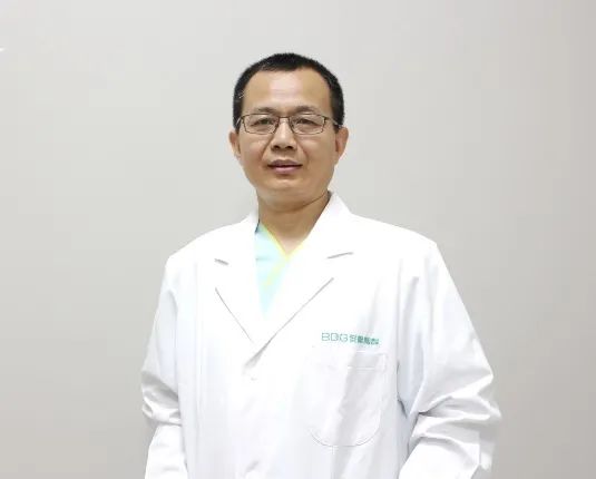 神经外科帕金森义诊宣传报道,医院开展帕金森日宣传义诊活动