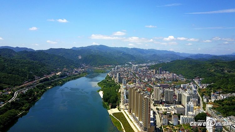 秦奋有新貌丨昔日偏僻小城成宝地生态旅游助力石泉脱贫发展