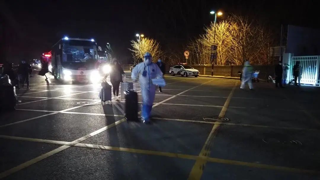 穿和服拍照配爱国歌曲,我的中国心