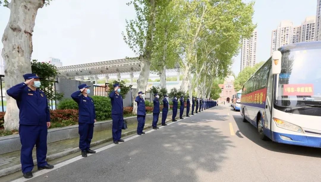火焰蓝扛起一线防疫消杀大旗,援汉火焰蓝温暖硚口战疫