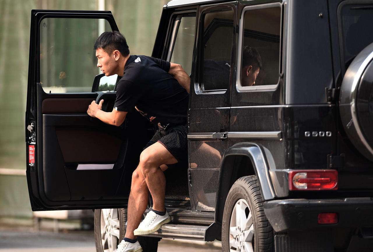 于汉超暴怒视频,于汉超被踢完整视频