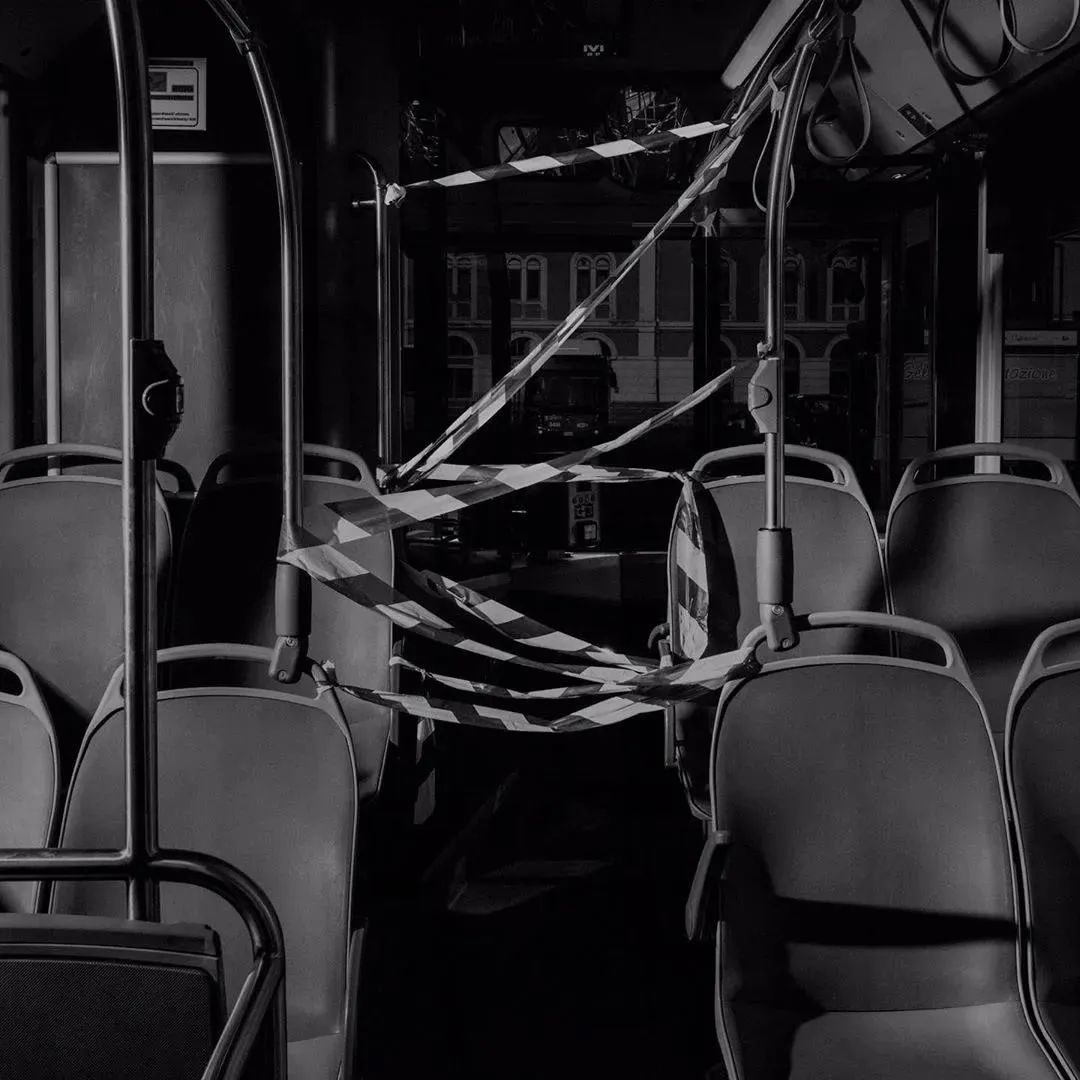 疫情画册排版设计图片,疫情书籍封面设计怎么做