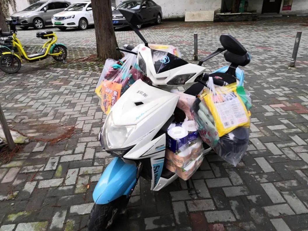 桂子山上的六名“小代购”赞！赞！赞！