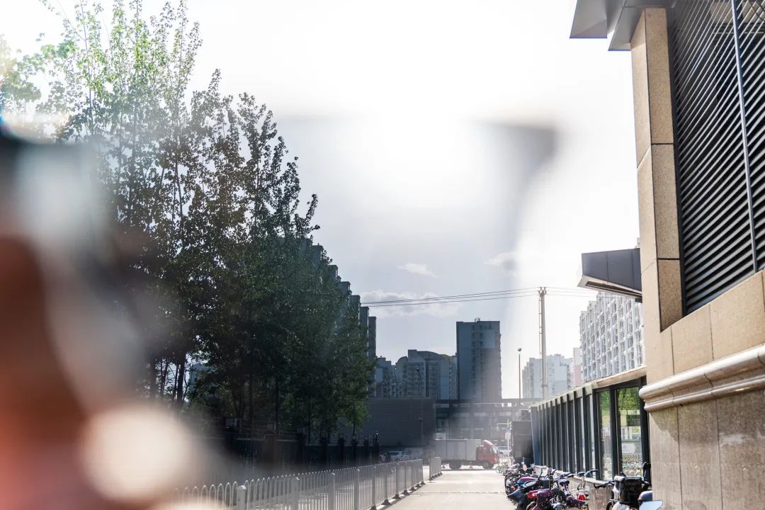 墨镜秒变眼镜,能让近视眼镜秒变墨镜神器