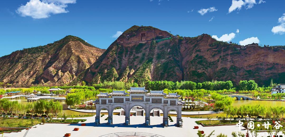 甘谷大像山世界之最,甘谷大像山镇全景