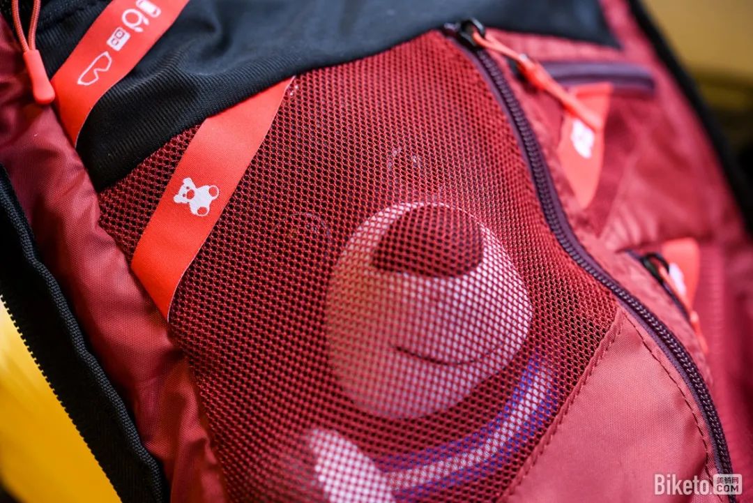 迪卡侬xc骑行背包,迪卡侬骑行背包推荐公路车