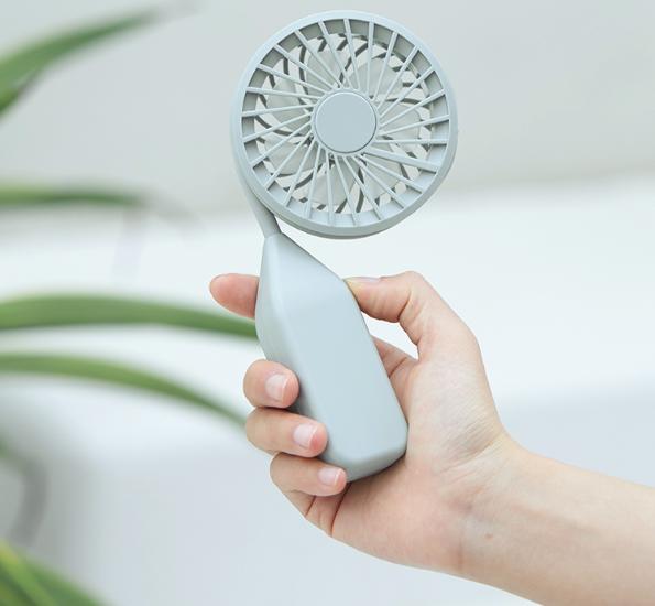 雅诗兰黛小棕瓶上线一天爆单1.6万瓶，答应我别再浪！费！钱！好吗