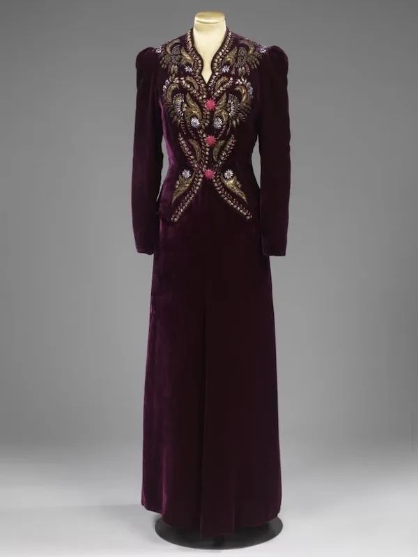 从拉斐尔底稿到英国脱欧花瓶——VA馆长眼中的十件经典