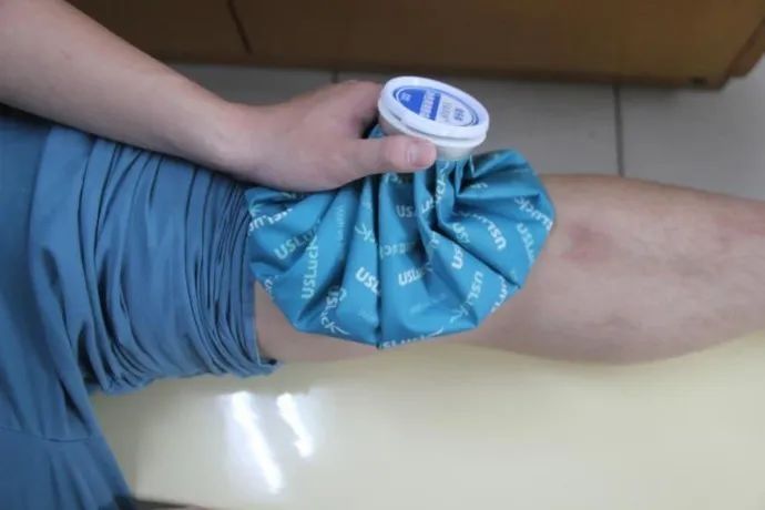 四位足球小将接连受伤！关于青少年运动损伤你必须知道……