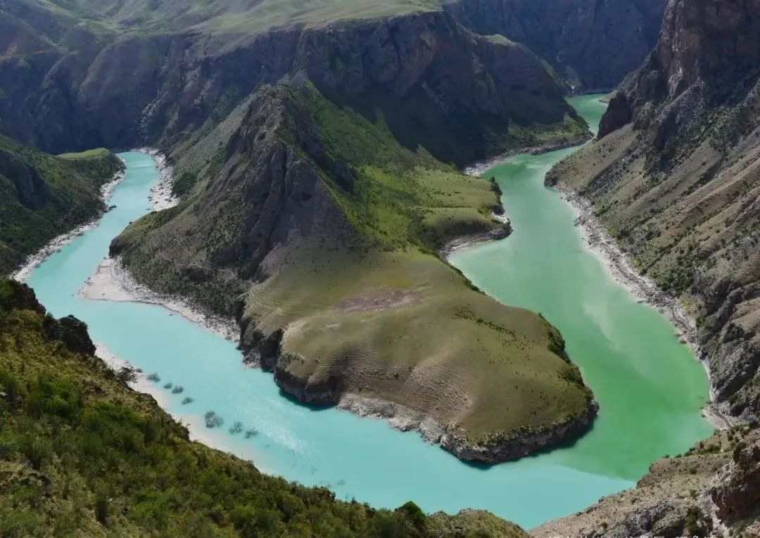 新疆伊犁大草原最美的季节来了,新疆伊犁的春天来了