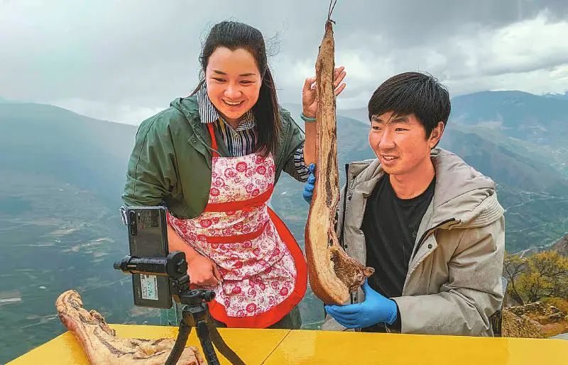 公司助农带货振兴乡村,感谢企业购买农产品助力乡村振兴