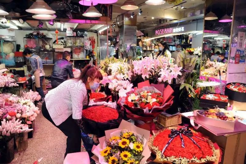 危中寻机,危中寻机迎难而上