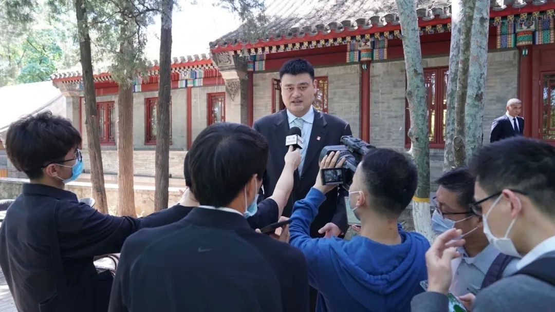 校园成为篮球人才涌现的沃土,让校园变成篮球人才涌现的沃土