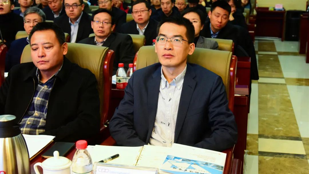 优秀！海外奔波16载，未变曾经那少年…