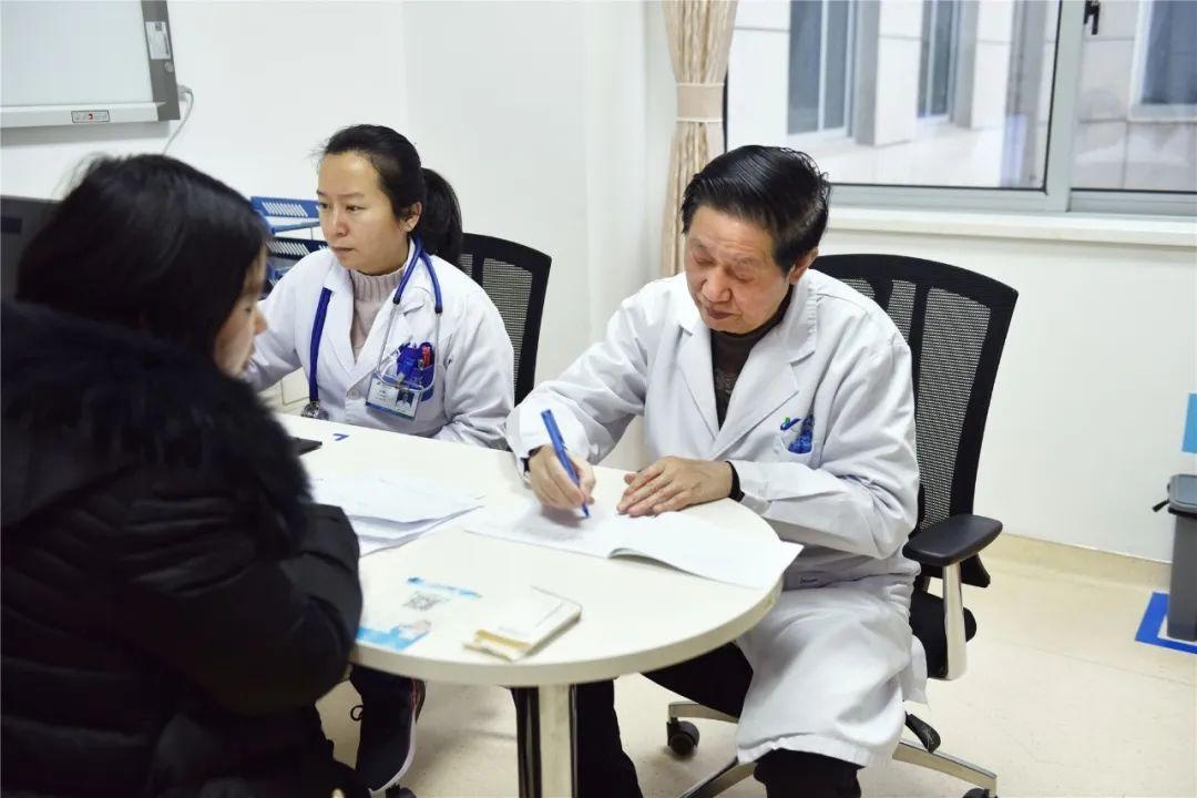 廖二元为什么从康雅离职,益阳康雅医院廖二元教授