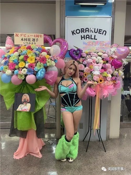 22岁的摔角女星自杀身亡。这背后，又是一场网络*力暴**的悲剧