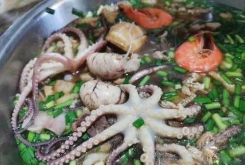 南宁一碗米粉356元是真的吗,广西天价米粉365元