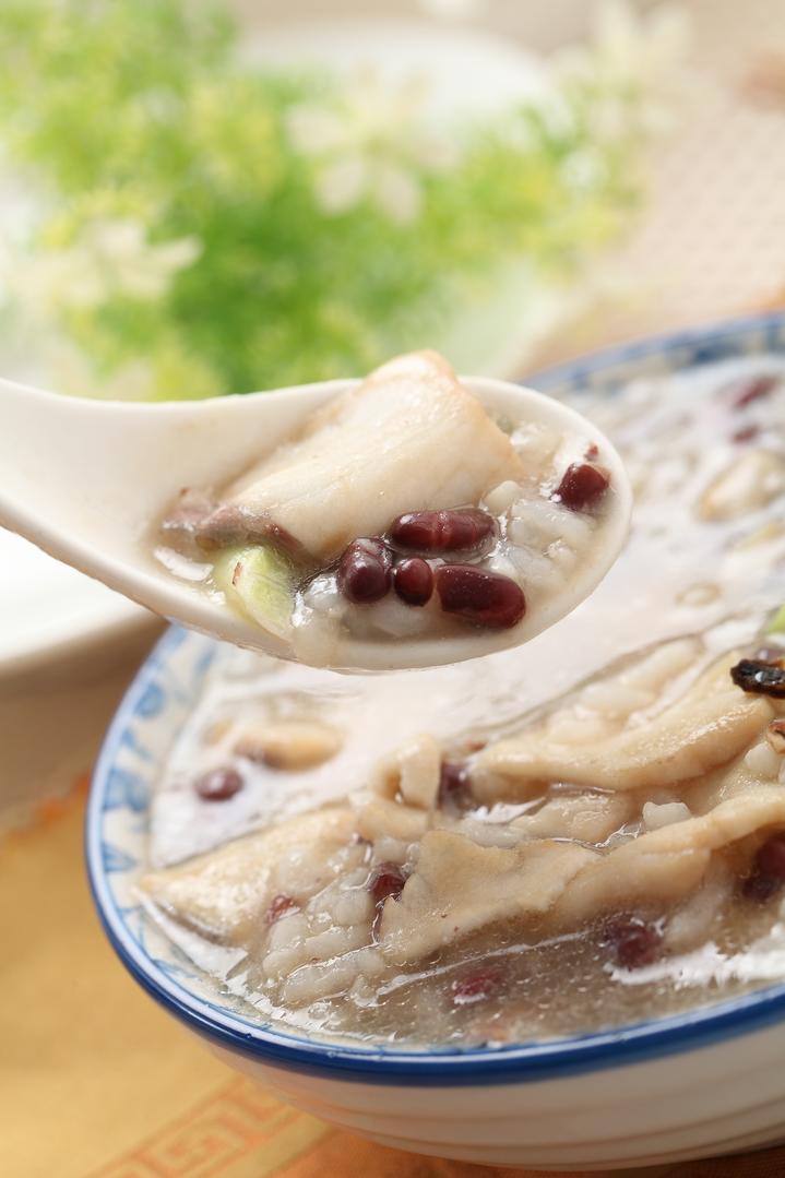 梅雨季节来了自己湿气重怎么办,梅雨季节身体湿气太重怎么办