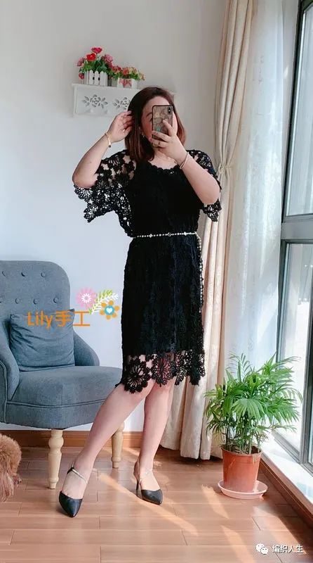 花涧溪：女士夏季钩针套头拼花连衣裙（有编织图解）