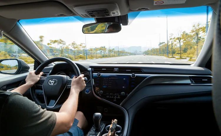 灵魂拷问:补贴6万,他真会把雅阁换成凯美瑞吗?