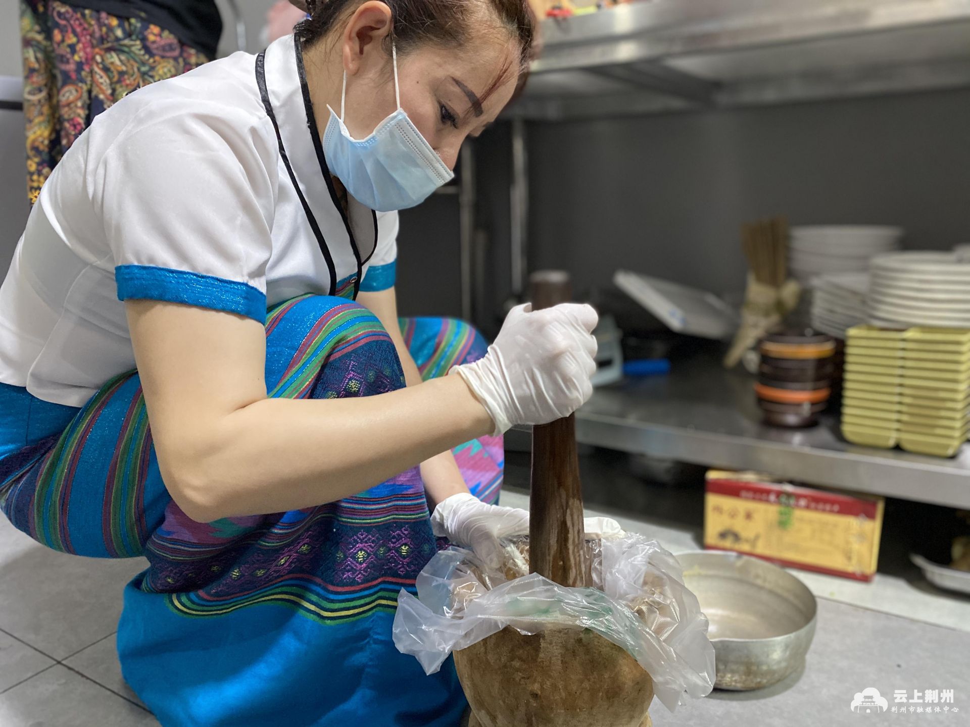 瞄准商机在荆州开店这名傣家妹子不简单