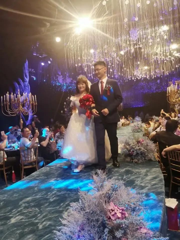 一对武汉医护夫妻的抗疫史,武汉抗疫医生相遇