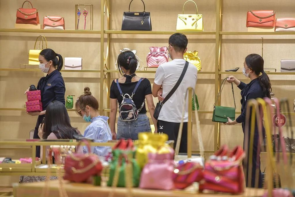 海南离岛免税4天揽金超12亿,海南放宽离岛免税额度是多少万元