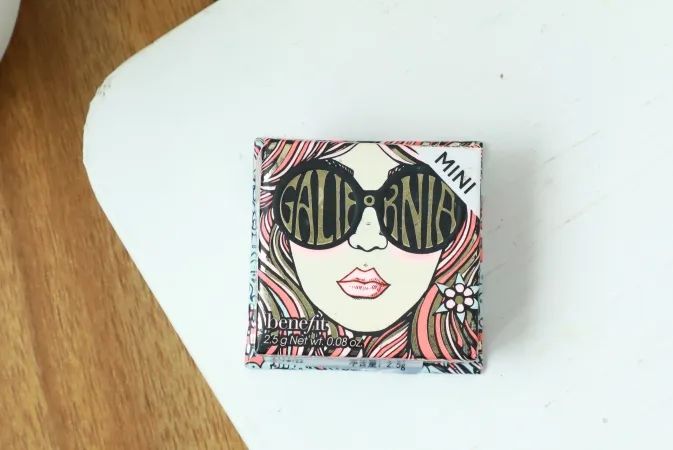 周雨彤泪沟神器,周雨彤的泪沟神器