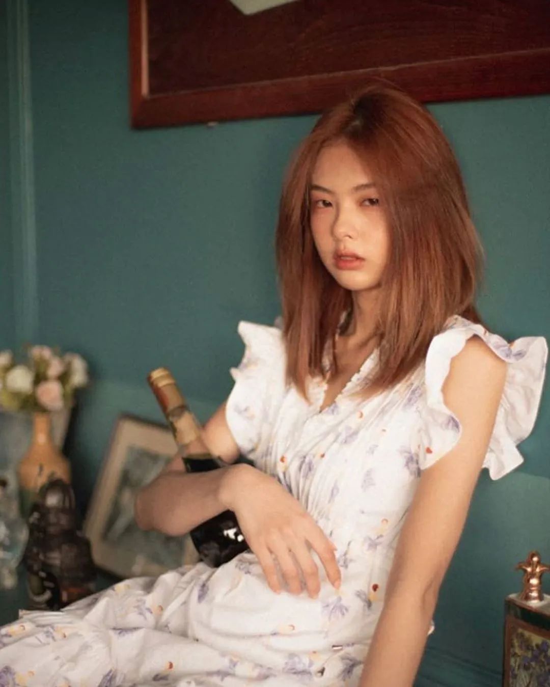 开完双眼皮为什么要往上看,开过的双眼皮可以再埋线吗