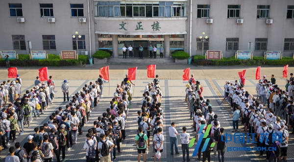 激昂青春砥砺前行,激昂青春逐梦未来