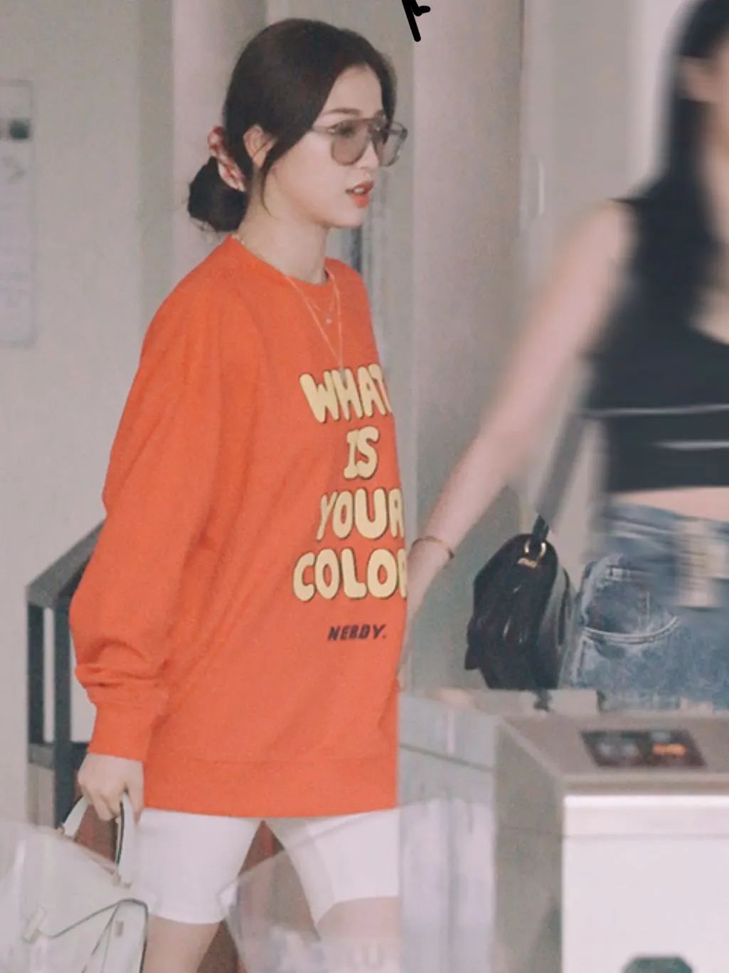 被刷屏的网红女孩,被霸屏的女孩