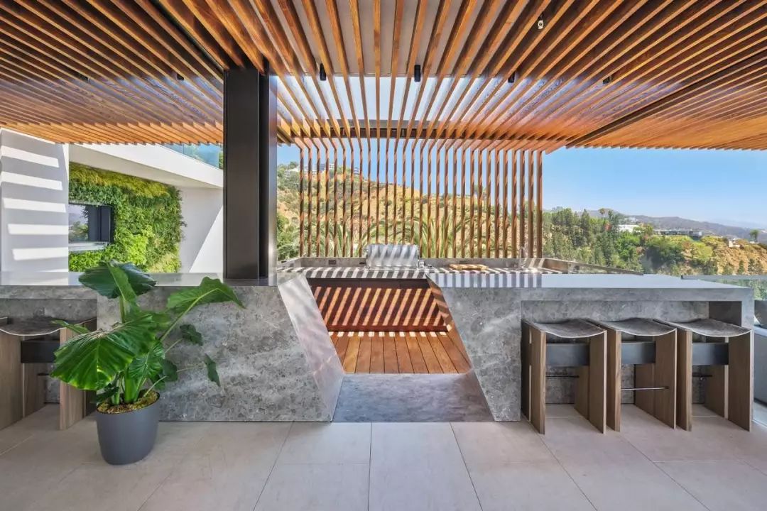 给大家介绍一下3000万的豪宅,价值10亿这样的豪宅你见过吗