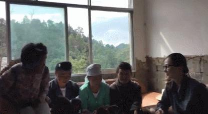 让《男人装》脱销的性感妖姬，如今更绝了