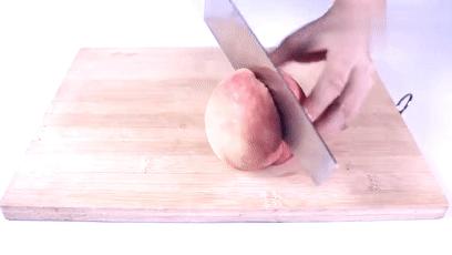 桃子怎样插牙签,桃子上供有啥寓意