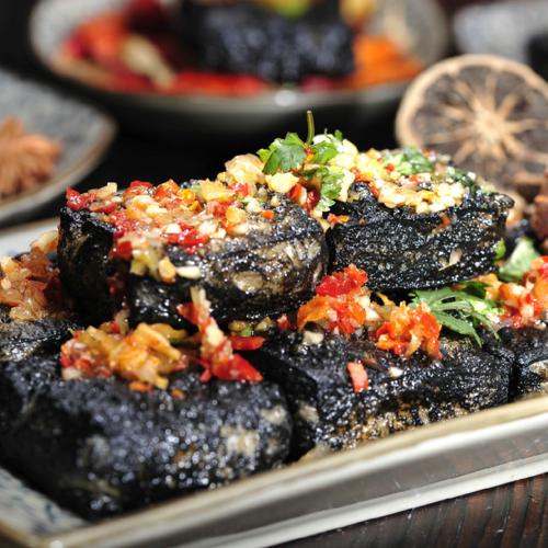 “代购、15个微信群”,只为了一口臭豆腐丨原创