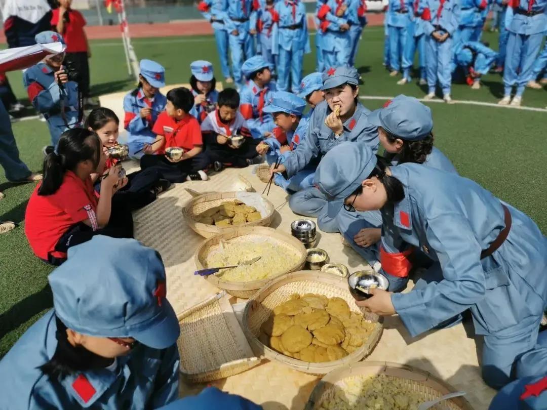 中国*产党共**建*党**99周年，各地少先队员们这样表达祝贺