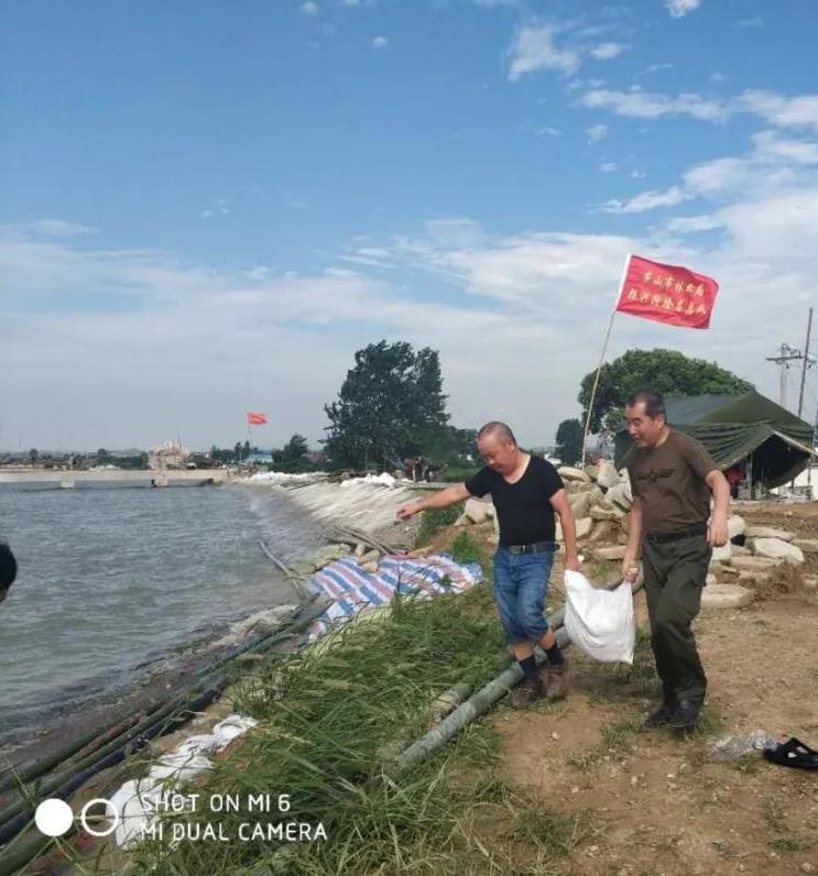 洪水无情人有情！大灾面前显大爱