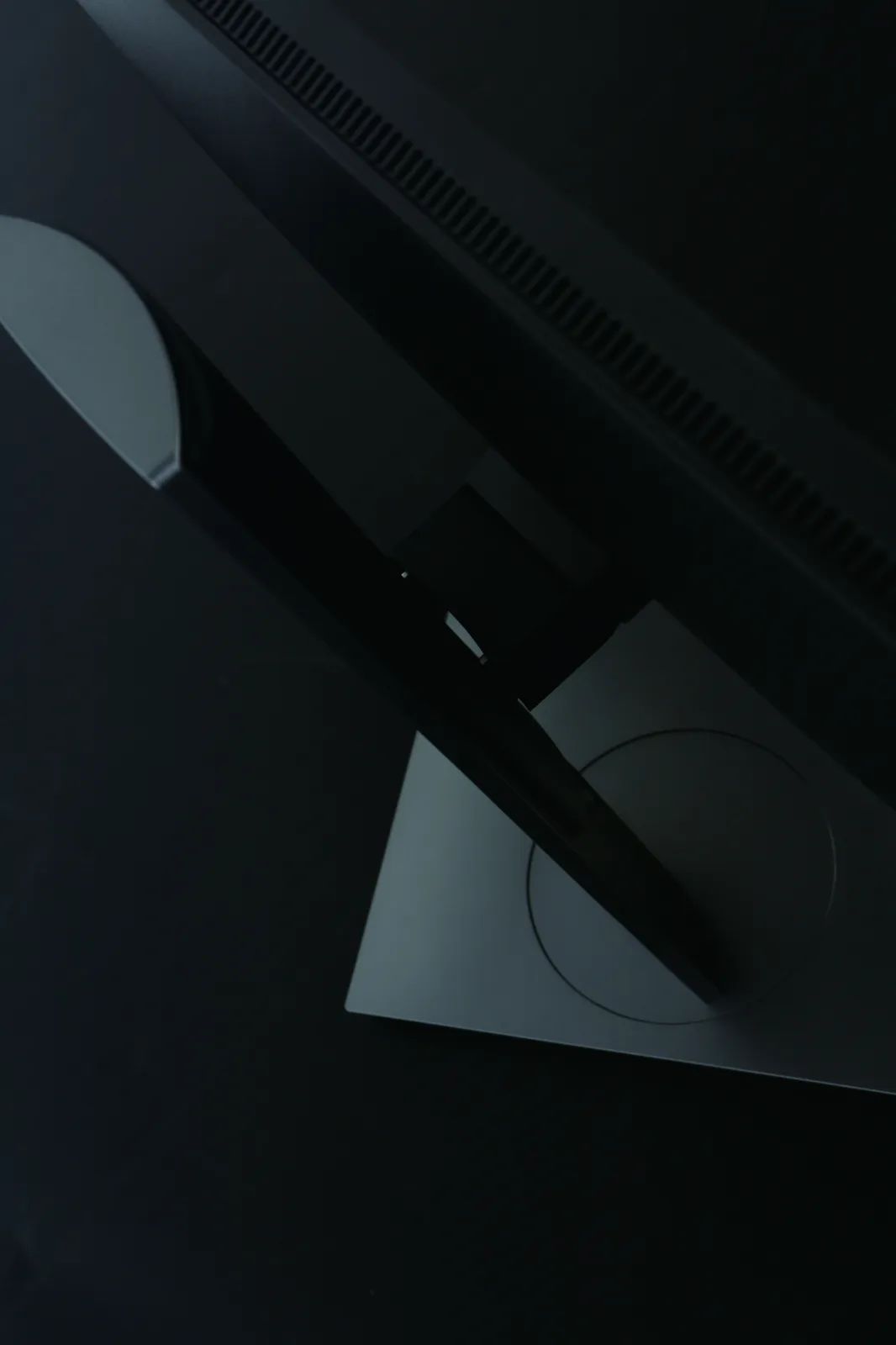 戴尔d2421dc,戴尔p2421d参数