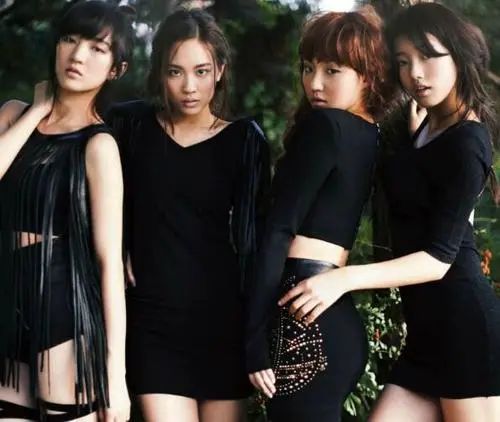 出道即巅峰，拿奖拿到手软，业务没得挑歌红人不红的她还能翻身吗