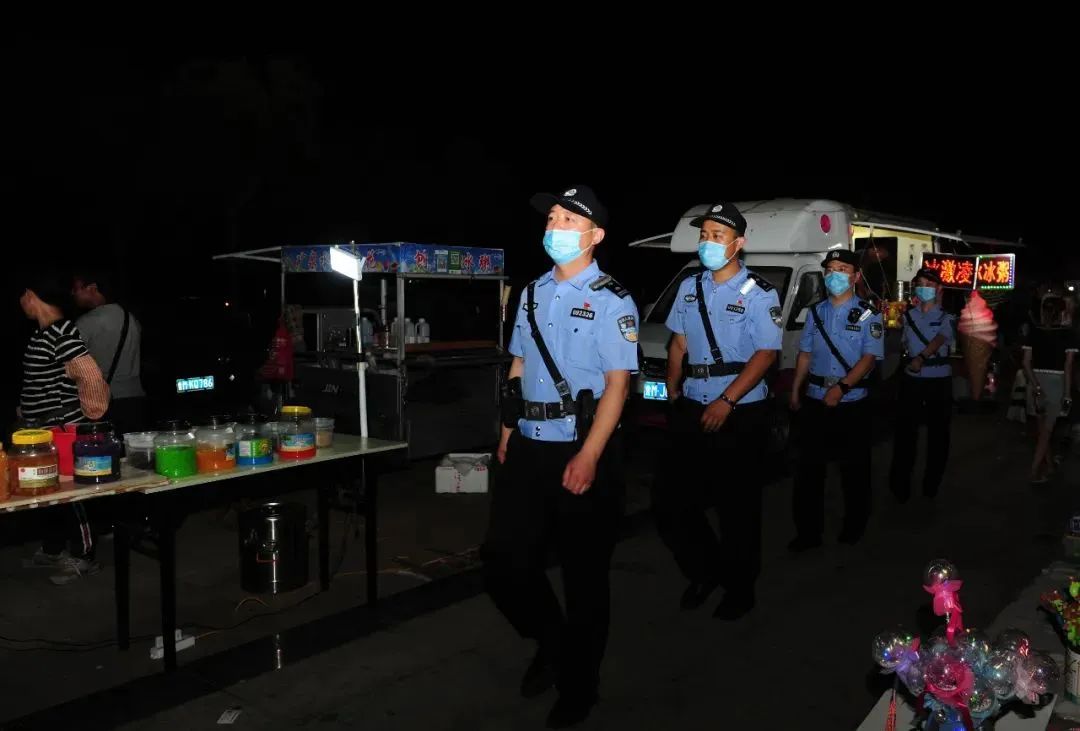 夏季治安夜警务护航夜经济,创新警务便民服务