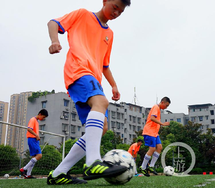 青少年足球夏令营开放报名,江苏省青少年足球夏令营