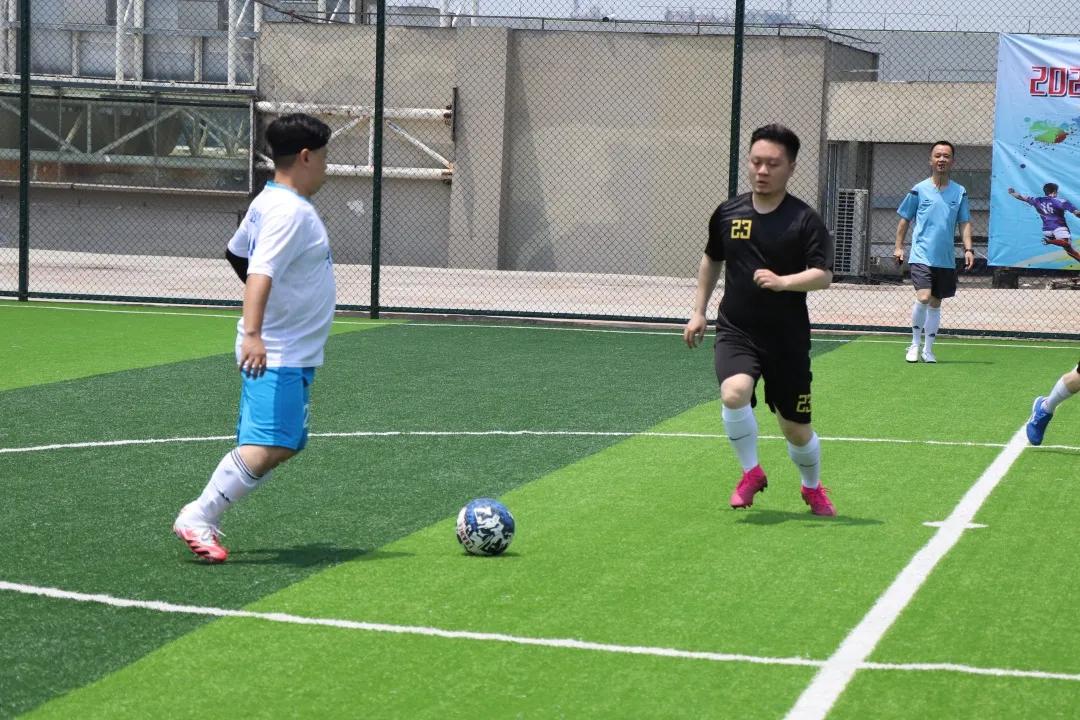 天目西街道生活日记——以球会友，其乐无穷！2020年天目西路街道街区足球友谊赛圆满举办