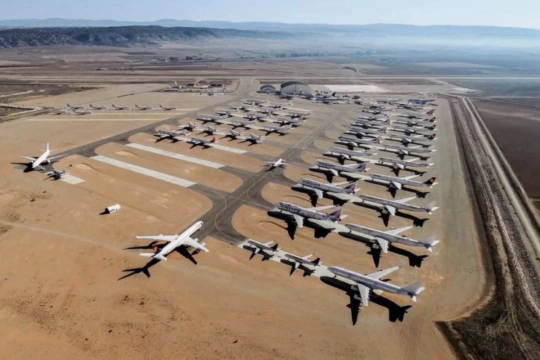 最近闲得发慌的飞机们都在哪儿“度假”？