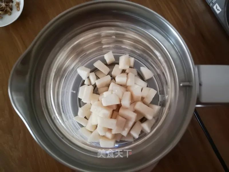 一碗梨汤,秋燥来做一个小吊梨汤