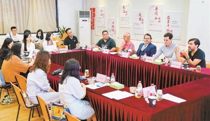 深圳是一座迅速发展的城市,深圳一座充满机遇与挑战的城市