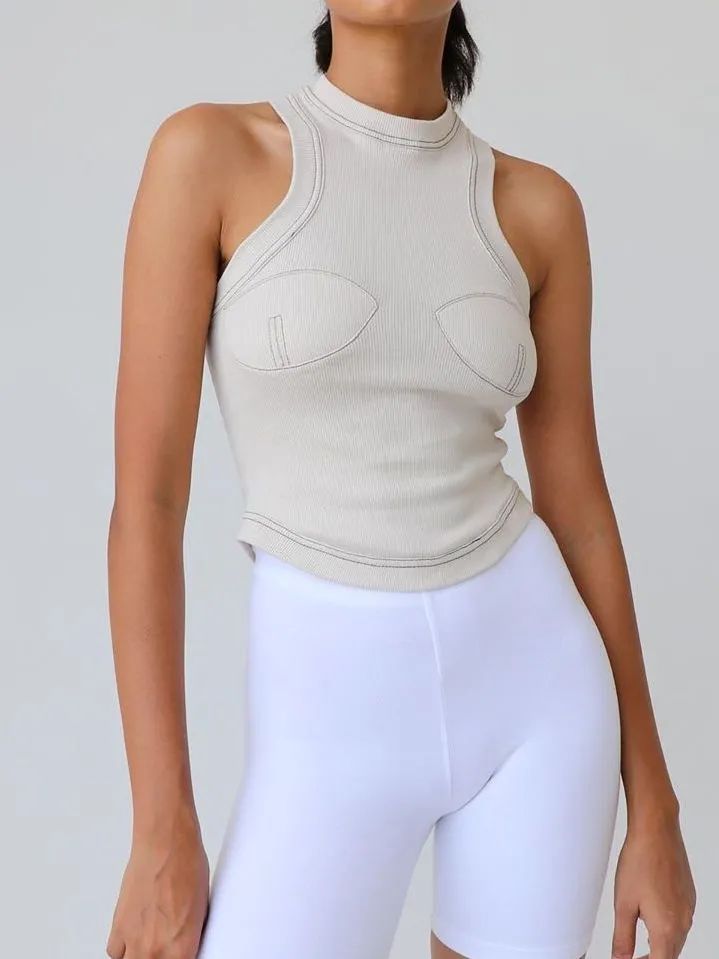 夏天可以穿针织吗,谁说夏季不能穿套装